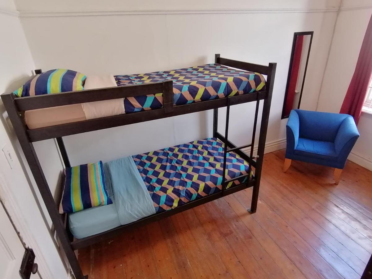 Spacious Backpacker Accommodation Cape Town Bagian luar foto